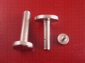 聚焦品質(zhì)，定格精彩——興化市固標(biāo)五金制品圖冊(cè)中的專業(yè)攝影器材